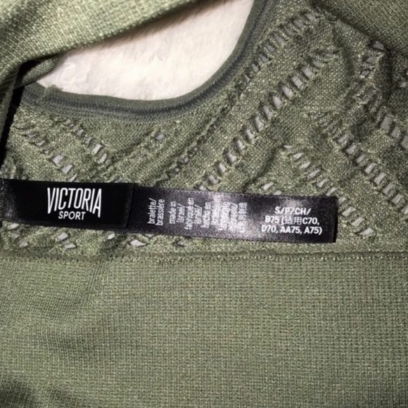 Victoria’s Secret Sports Bra - Picture 3 of 3